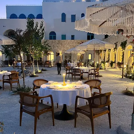 Leas Santorini, 006 Dhërmi
