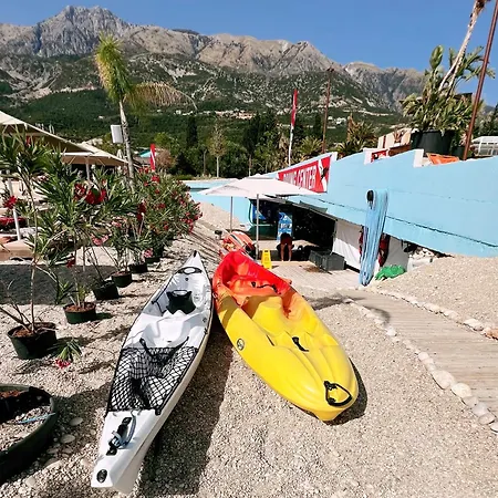 Leas Santorini, 006 Dhërmi